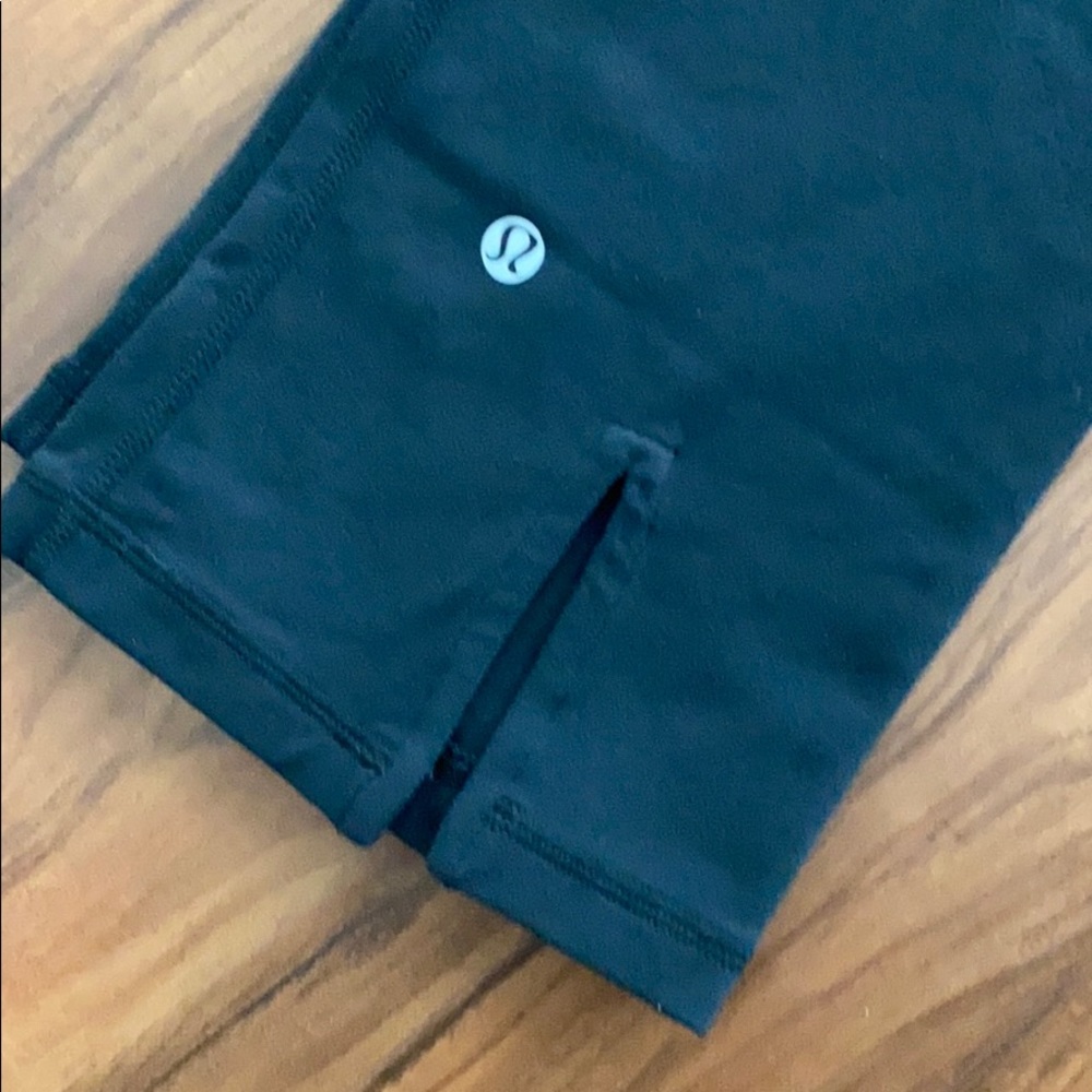 Lululemon black leggings size 4